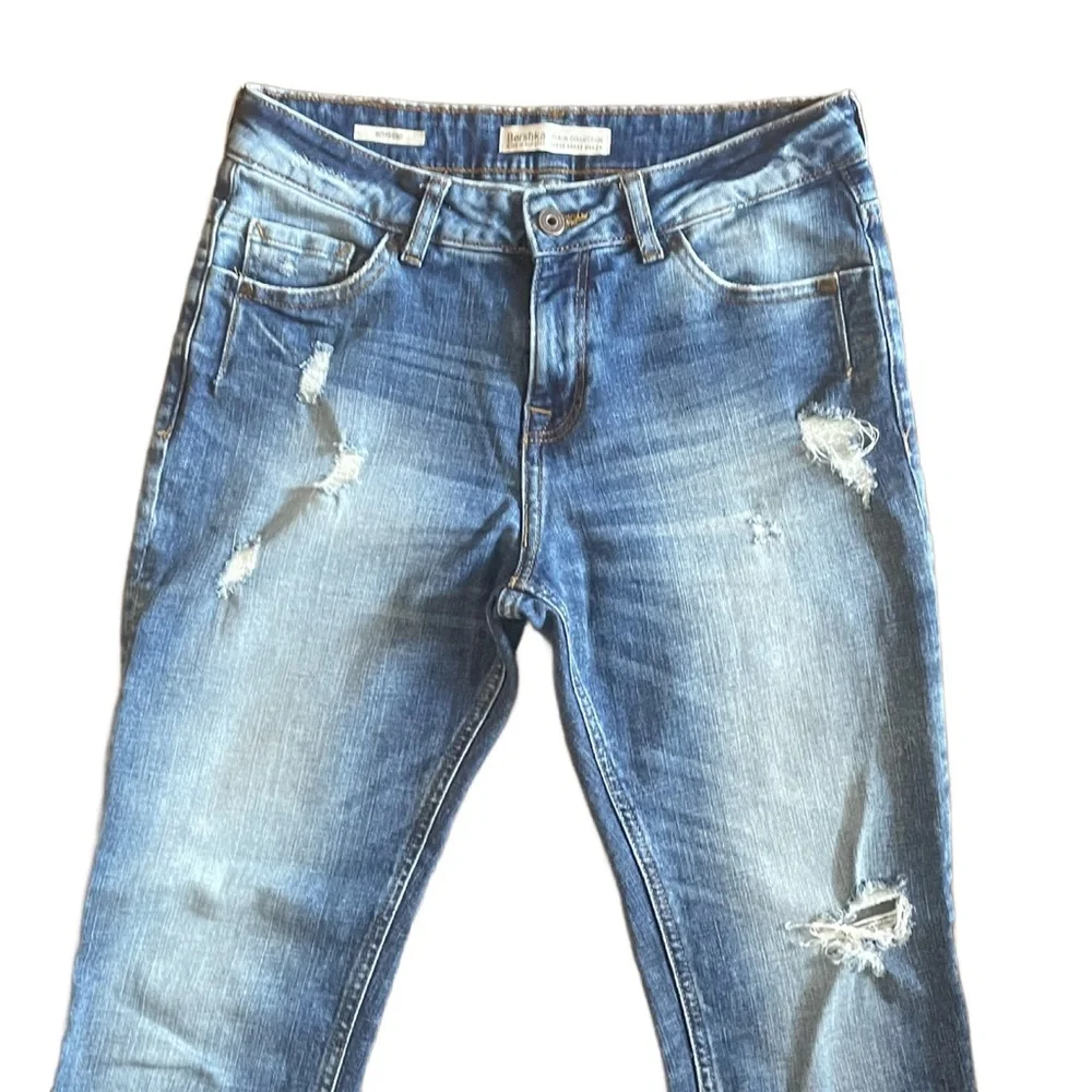 Bershka Women’s Boyfriend Blue Jeans Faded Distressed Sz 2